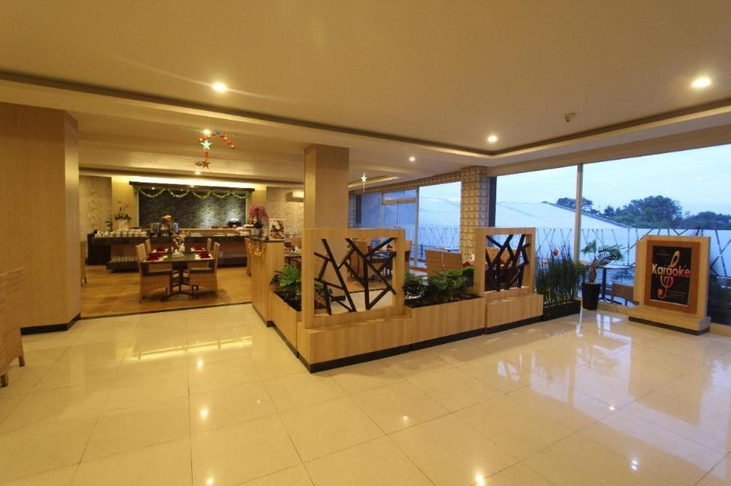Grand Dian Hotel Slawi 테갈 외부 사진