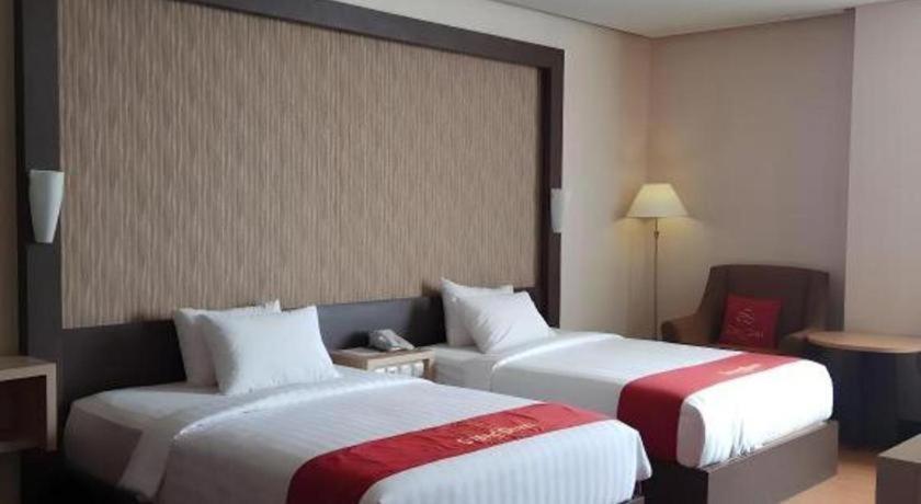 Grand Dian Hotel Slawi 테갈 외부 사진